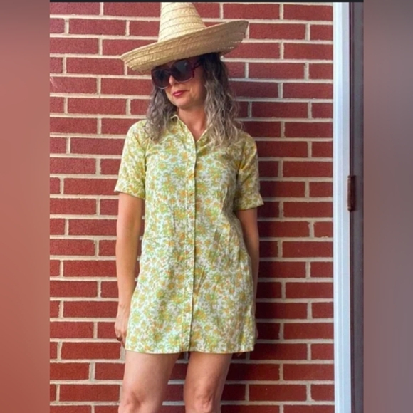 Riley & James Floral Dress with Short Sleeves - Picture 6 of 7